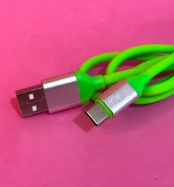 CABO DE CARREGAMETO E TRANSFERNCIA DE DADOS USB X TYPE-C TIPO-C  NA COR VERDE - INOVA 