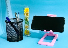 SUPORTE DE MESA DOBRVEL MULTIFUNCIONAL  PARA CELULAR NA COR ROSA MOD: CJ-08 