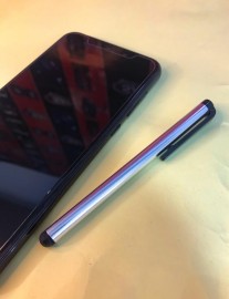 CANETA TOUCH SCREEN  STYLUS COMPATVEL COM ANDROI,  IOS E TABLET NA COR PRATA 